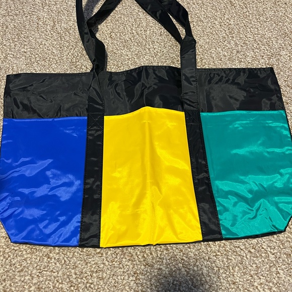 2/$10
New Black Tote blue yellow green front pockets  beach bag  summer bag - Picture 8 of 10